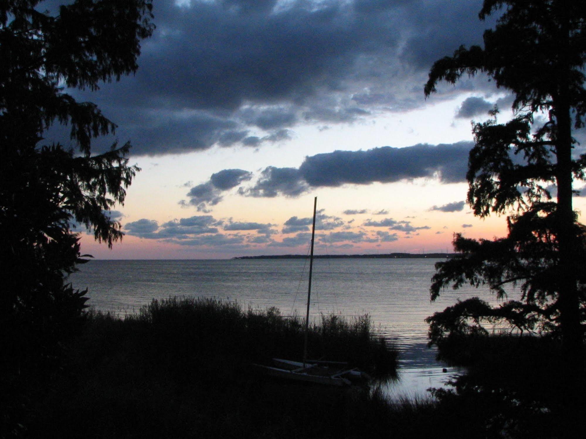 Cypress Moon Inn Kitty Hawk Esterno foto